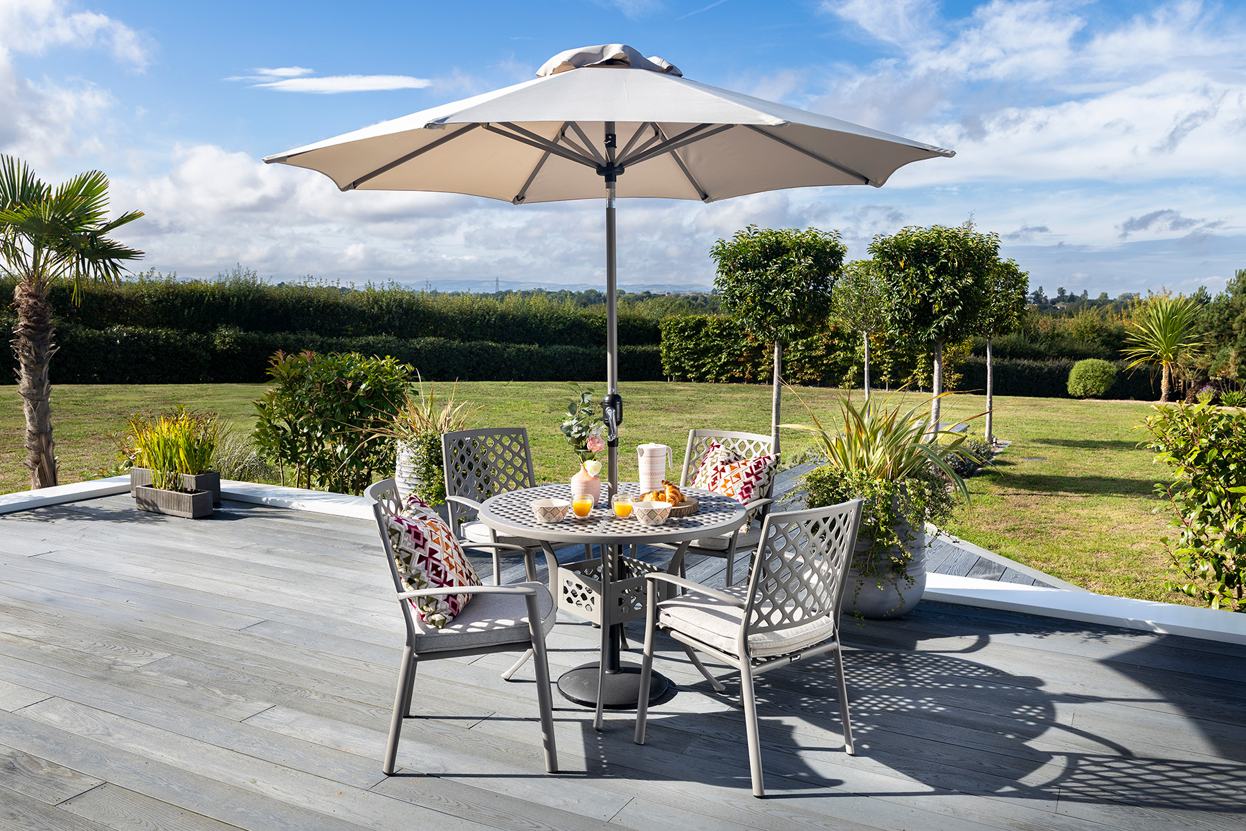 Avebury 4 Seat Dining Set
